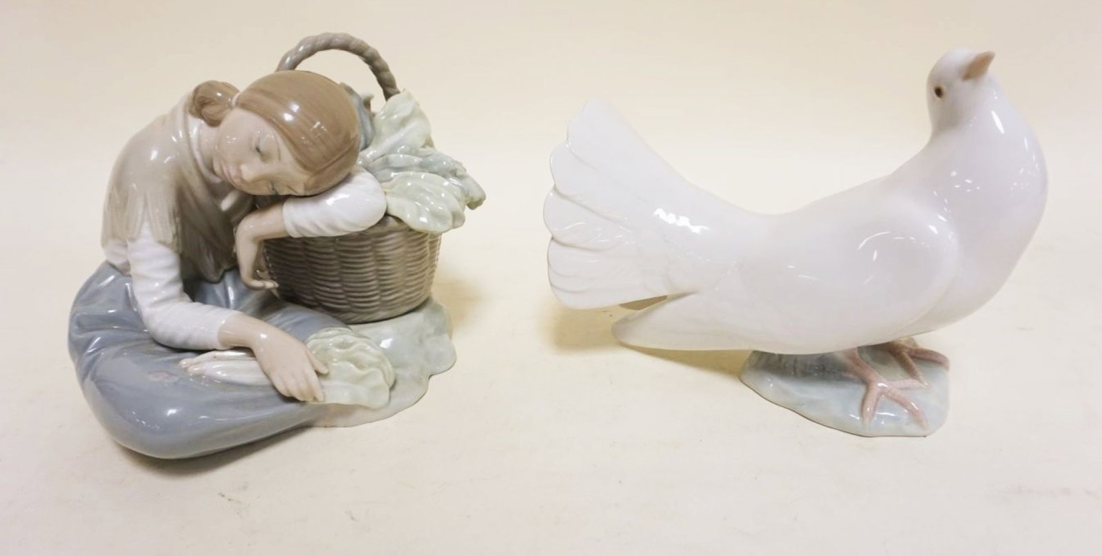 2 LLADRO FIGURINES: 2 LLADRO FIGURINES, LARGEST APPROXIMATELY 5 1/2 IN HIGH