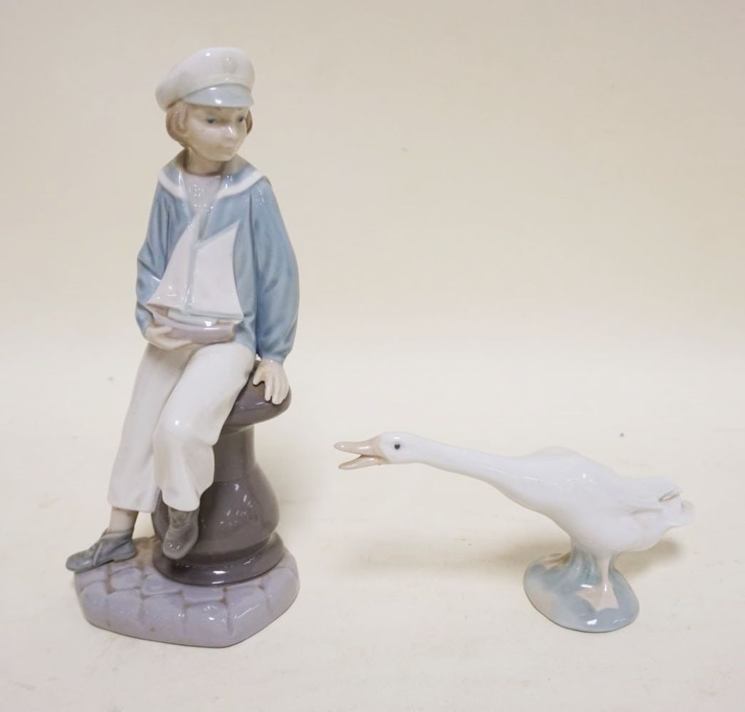 2 LLADRO FIGURINES: 2 LLADRO FIGURINES, LARGEST APPROXIMATELY 9 IN HIGH