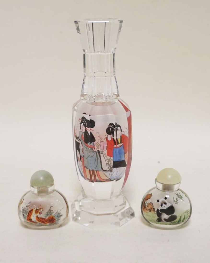 ASIAN REVERSE PAINTED SNUFF BOTTLES (1 of 4)