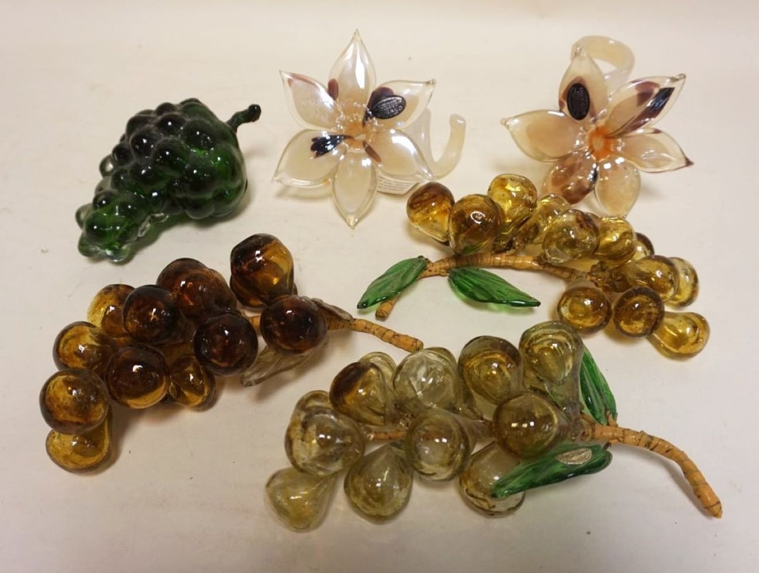 MURANO CLASS FLOWERS & GLASS GRAPE CLUSTERS (1 of 3)