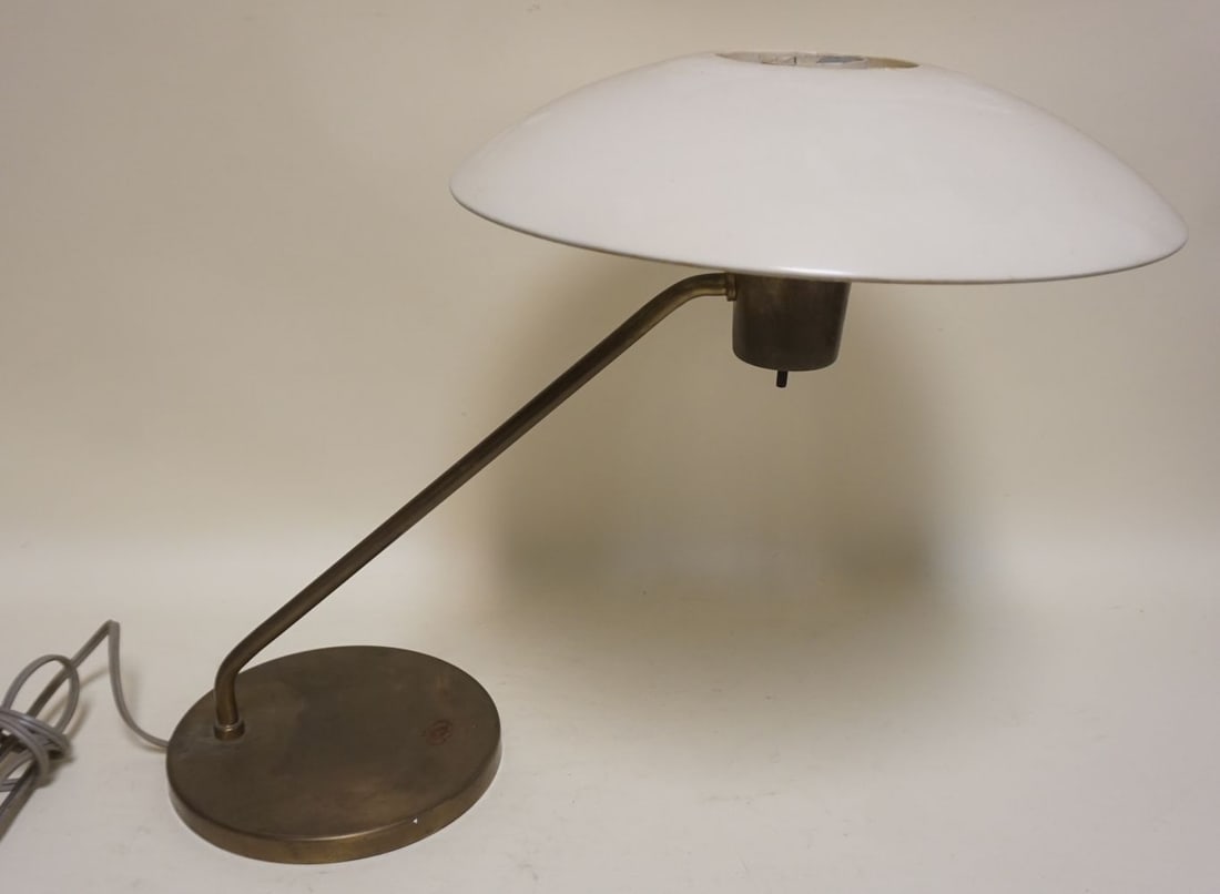MCM FLYING SAUCER DESK LAMP (1 of 3)