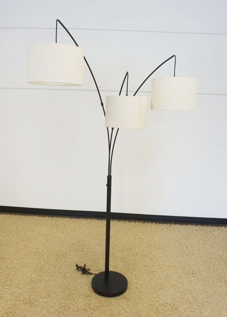 CONTEMPORARY MODERN STYLE FLOOR LAMP (1 of 2)