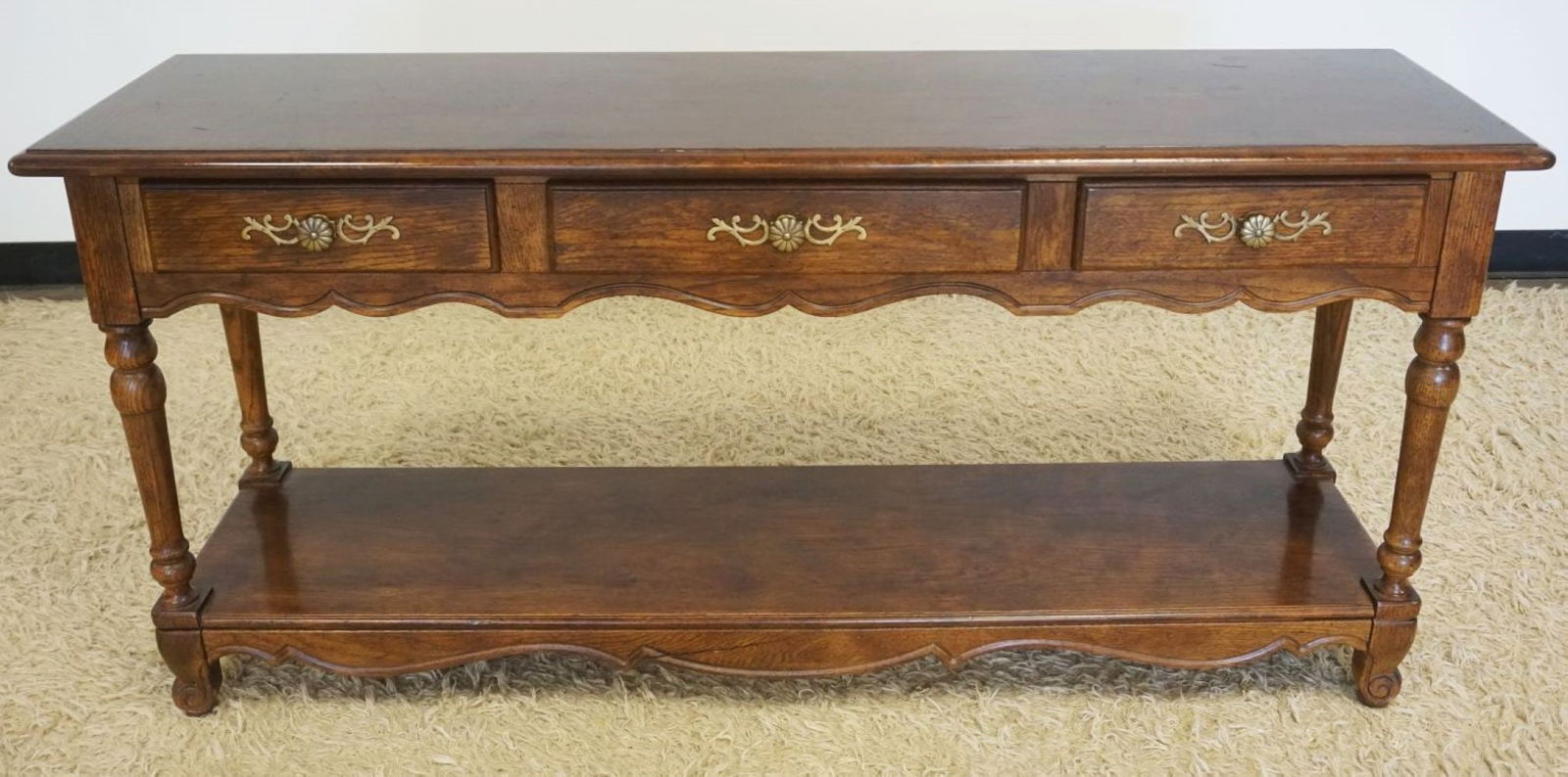 HICKORY OAK SOFA TABLE (1 of 4)