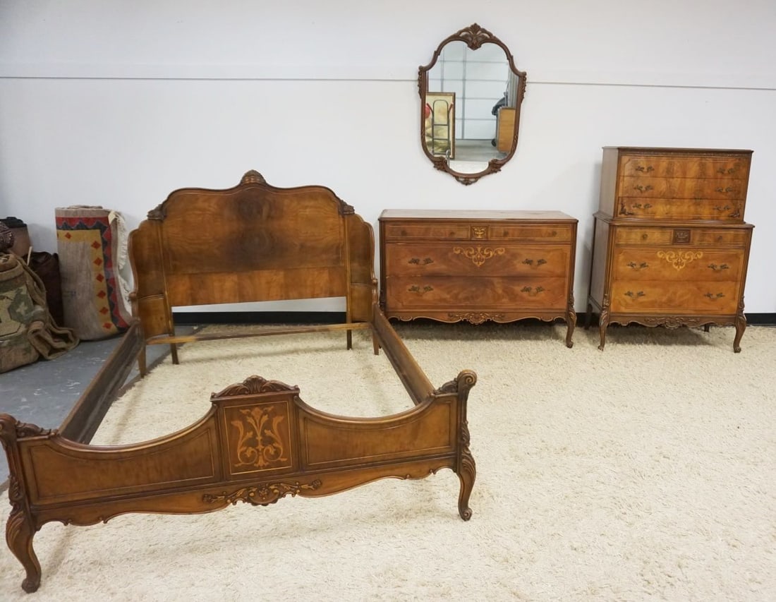 ART DECO BEDROOM SET (1 of 8)