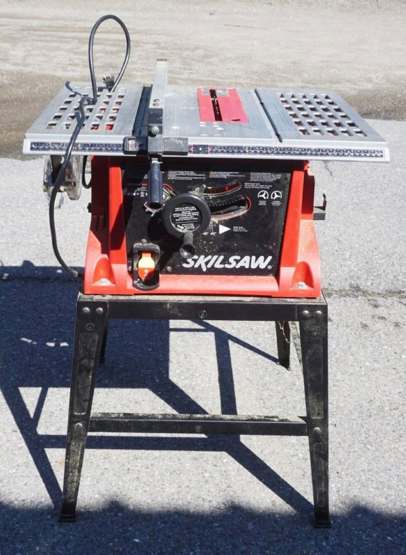 SKILSAW 3310 TABLE SAW (1 of 3)