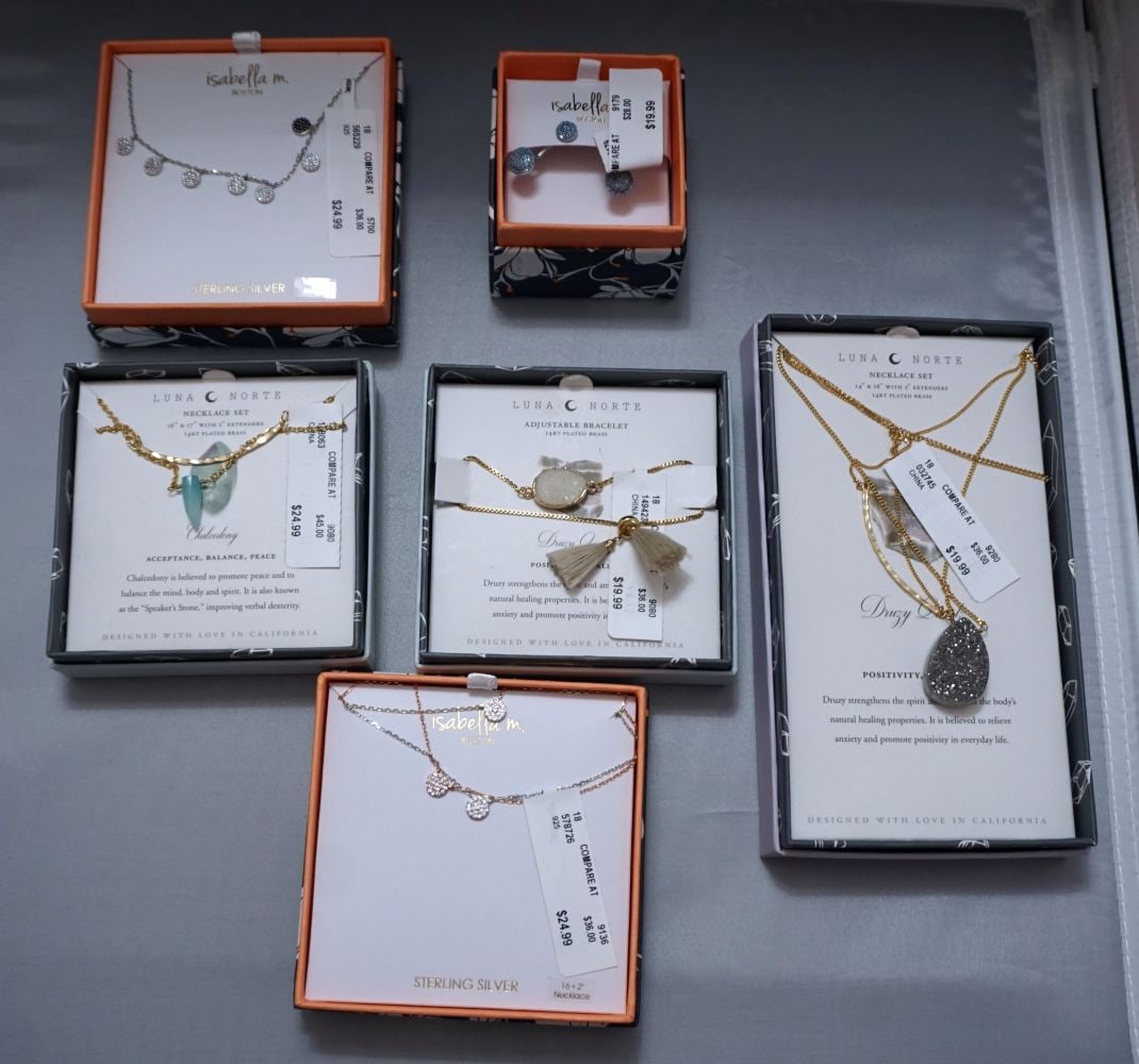 JEWELRY LOT (1 of 1)