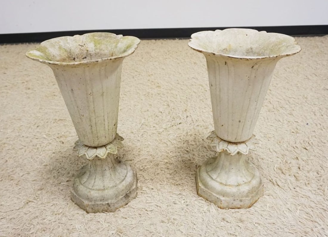 2 CAST METAL SCALLOPED EDGE GARDEN URNS/PLANTERS: 2 CAST METAL SCALLOPED EDGE GARDEN URNS/PLANTERS, EACH APPROXIMATELY 20 IN HIGH