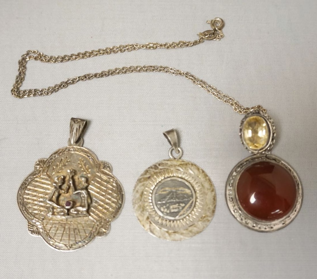 STERLING SILVER COCHABON NECKLACE AND PENDANTS: STERLING SILVER COCHABON NECKLACE WITH GEMSTONE DROP AND 2 PENDANTS, 1 AZTEC DISC AND 1 WITH WIT PEOPLE KNEELING