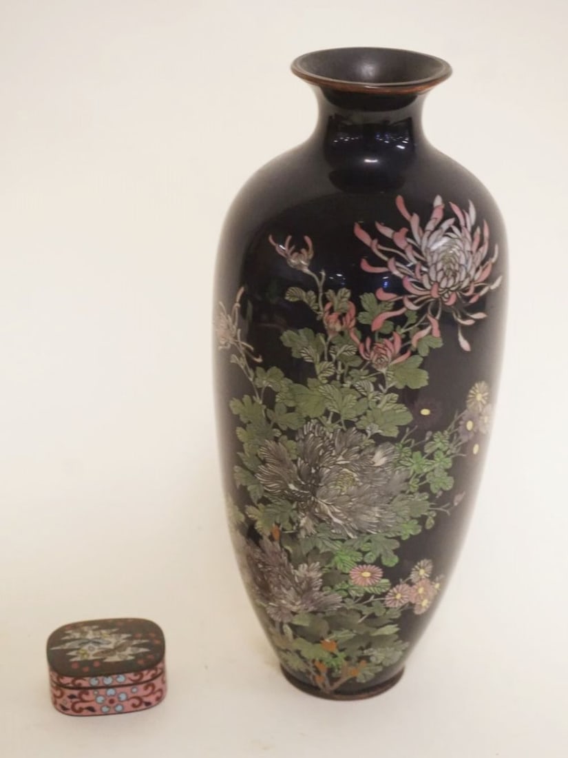 CLOISONNE VASE & COVERED PILL BOX (1 of 5)
