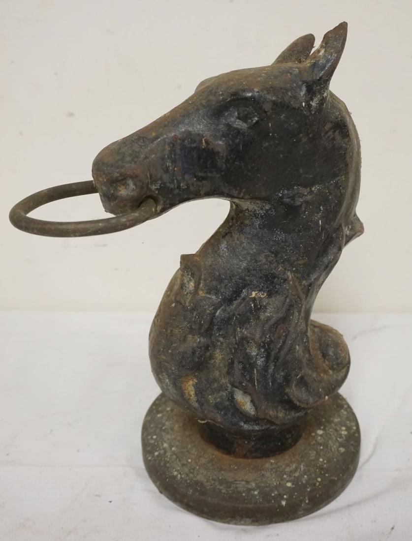 ANTIQUE SOLID CAST IRON HORSE HITCHING WEIGHT (1 of 3)