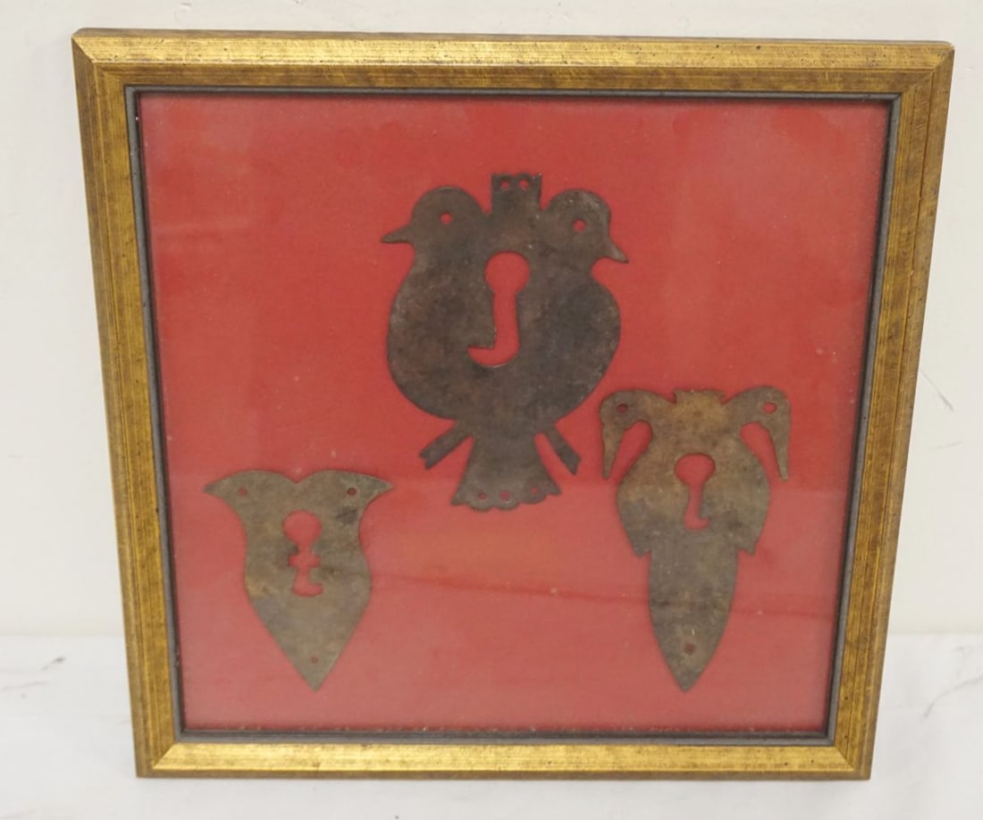 ANTIQUE WROUGHT IRON HAND FORGED KEY ESCUTHEON (1 of 3)