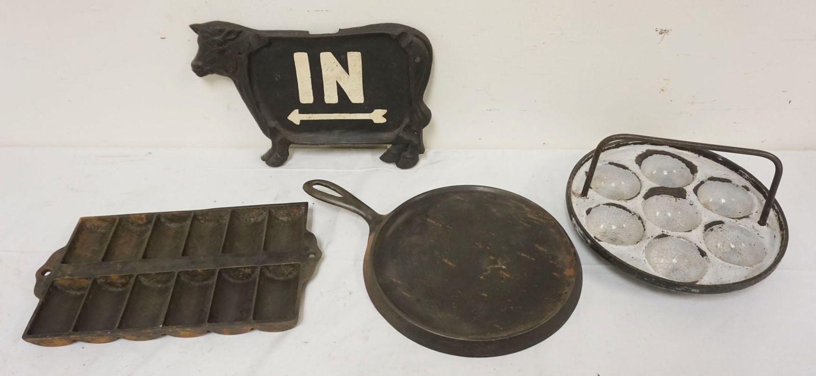 ASSORTED CAST IRON COOKWARE (1 of 3)