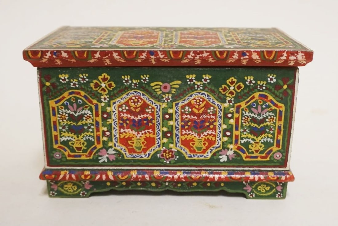 MINIATURE HAND PAINTED BLANKET CHEST (1 of 4)