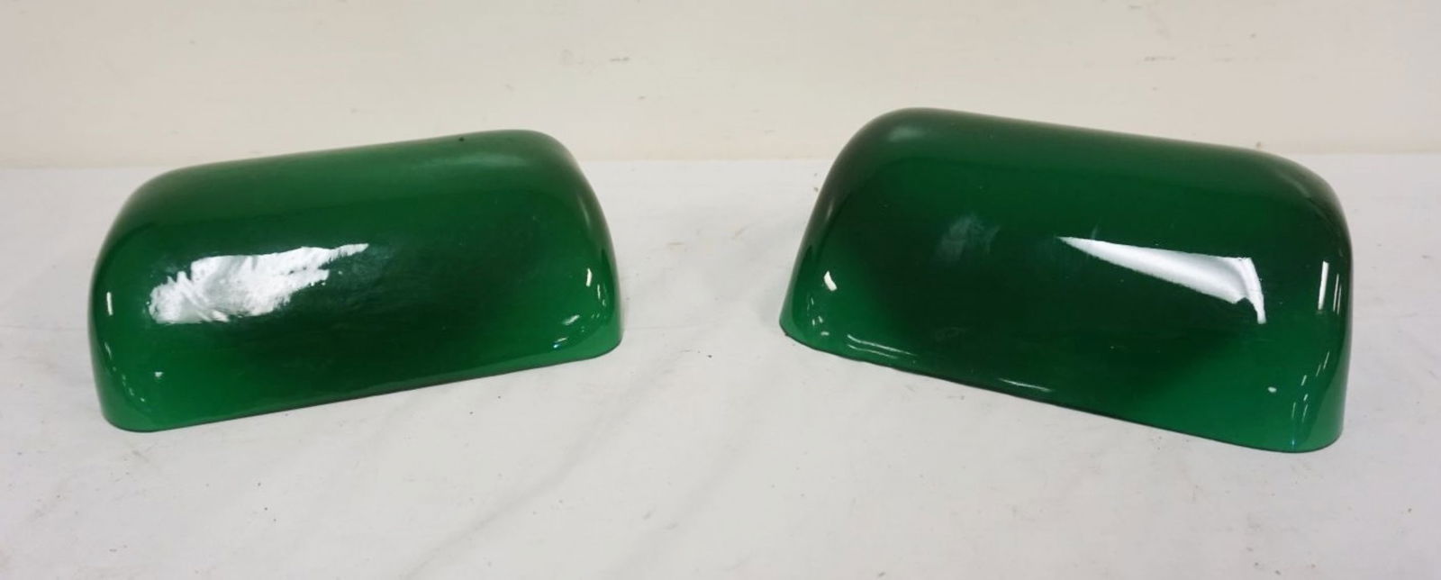 2 CASED GLASS EMERALD GREEN DESK LAMP SHADES (1 of 3)