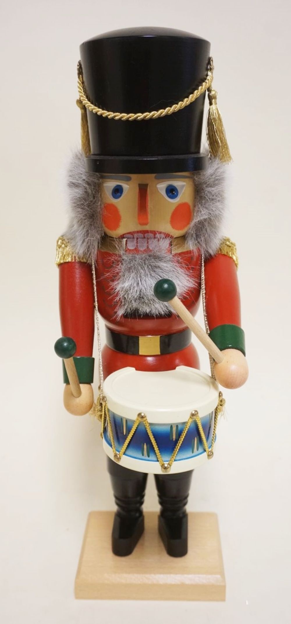 CHRISTIAN ULBRICHT GERMAN NUTCRACKER (1 of 3)