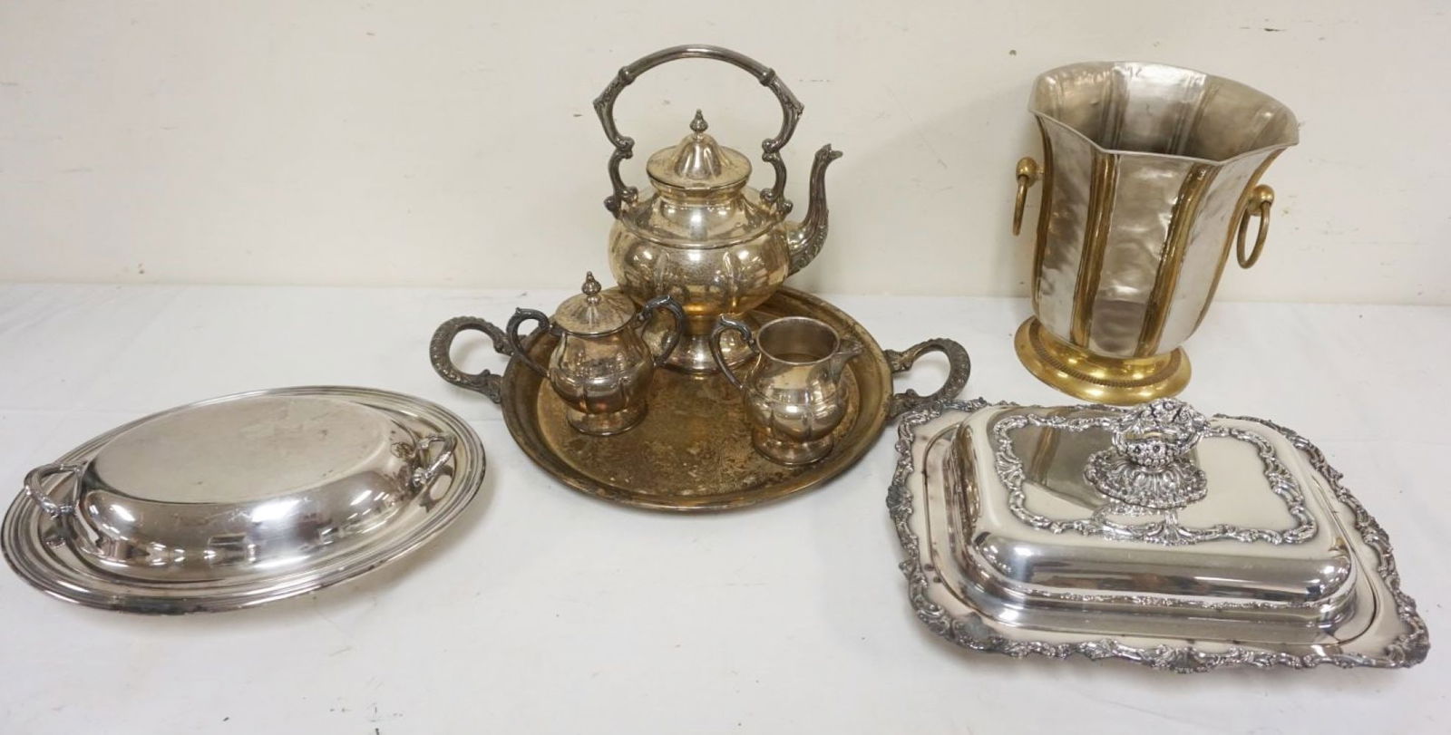 GROUP OF SILVERPLATE (1 of 3)