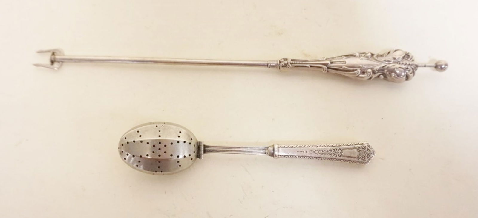 2 STERLING SILVER SERVING PIECES (1 of 3)