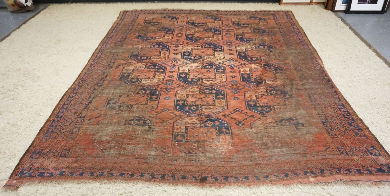 ANTIQUE PERSIAN RUG (1 of 4)