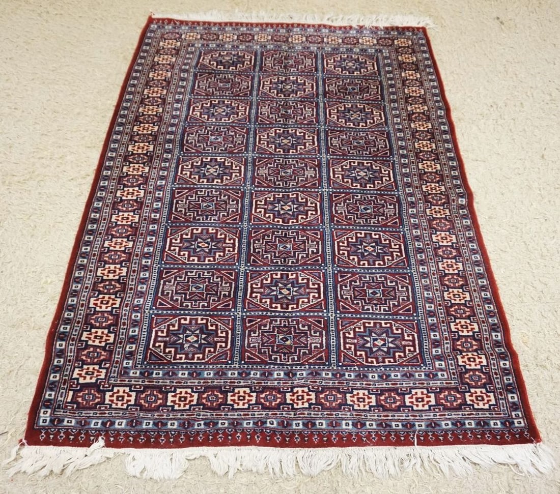 PERSIAN WOOL RUG: PERSIAN WOOL RUG, APPROXIMATELY 6 FT X 4 FT