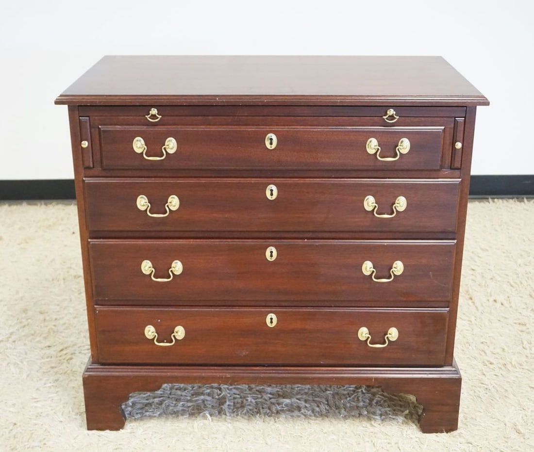 HENKEL HARRIS MAHOGANY BACHELOR CHEST (1 of 5)