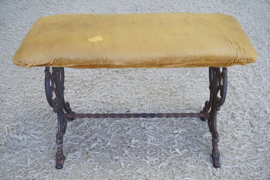 VICTORIAN UPHOLSTERED BENCH (1 of 3)