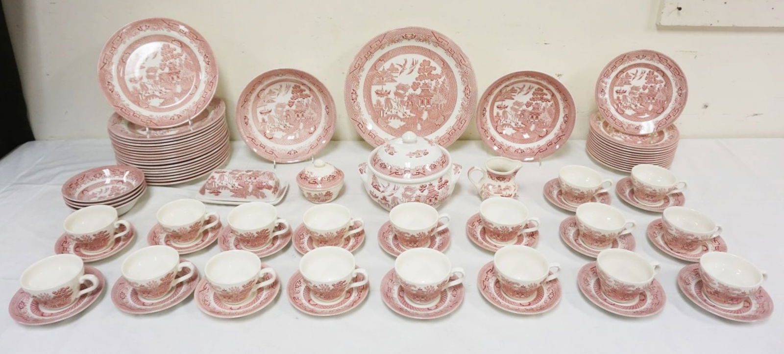 CHURCHILL ENGLISH PINK WILLOW DINNERWARE (1 of 5)