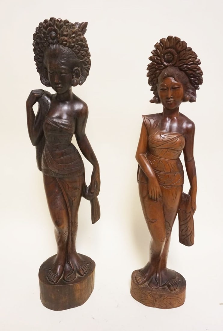 2 LARGE ASIAN WOOD CARVINGS OF WOMEN: 2 LARGE ASIAN WOOD CARVINGS OF WOMEN, TALLEST APPROXIMATELY 24 IN HIGH
