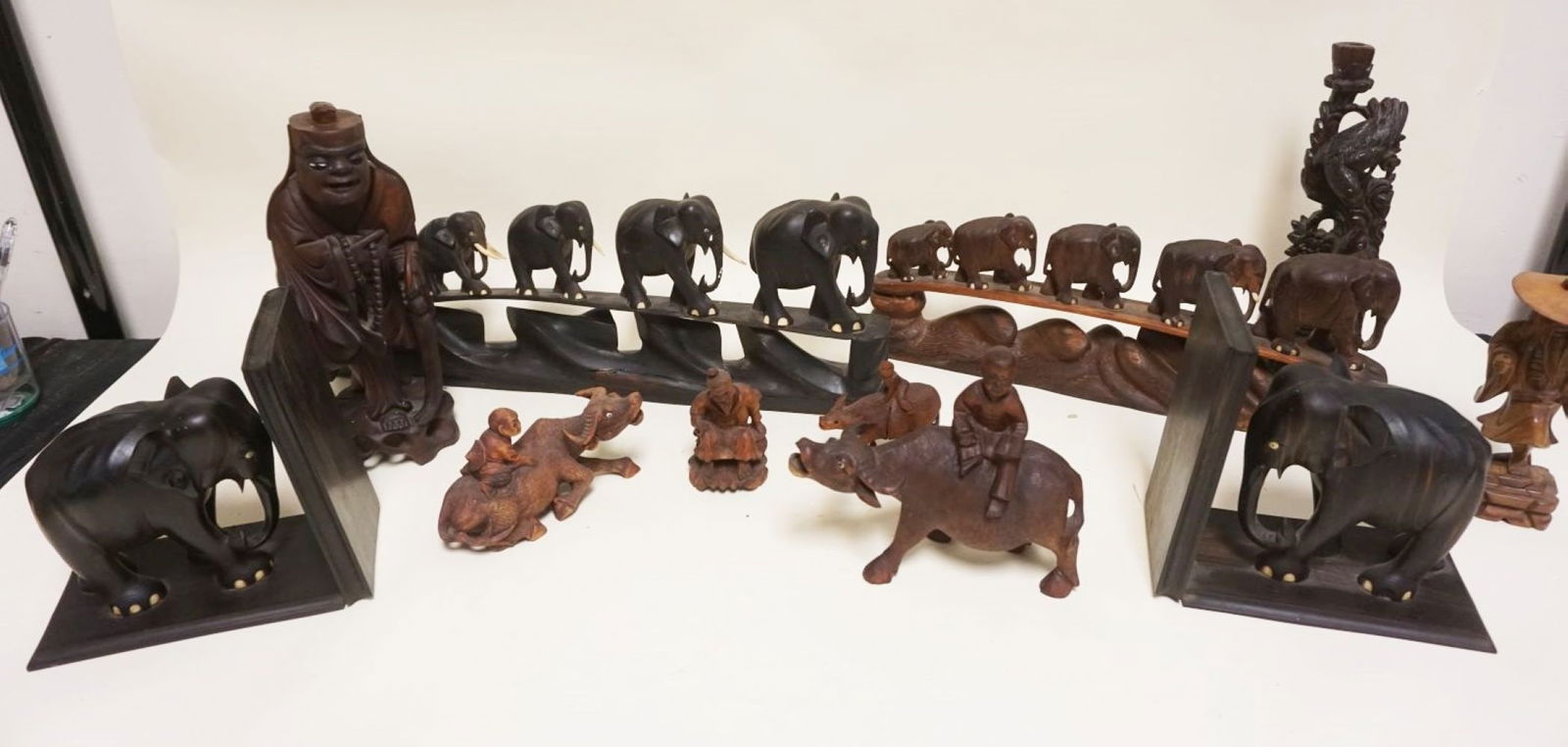 LARGE GROUP OF ASIAN WOOD CARVINGS (1 of 6)