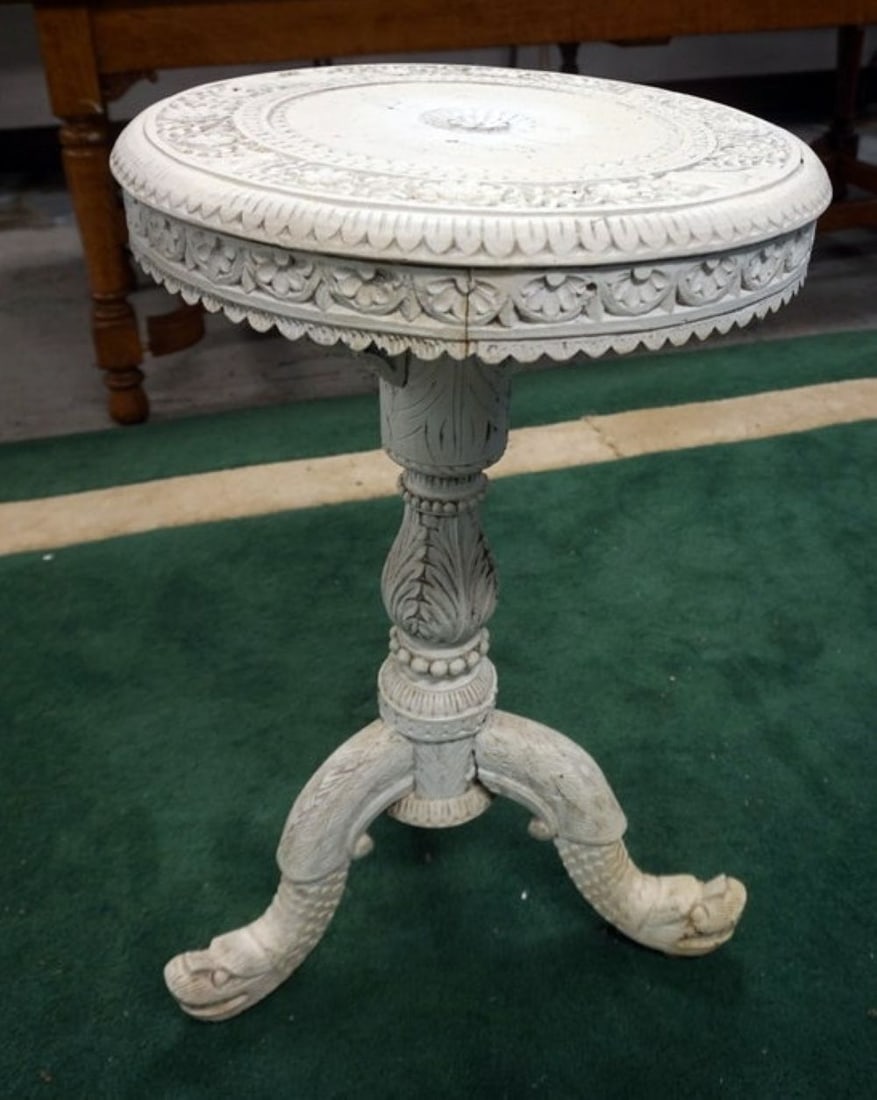 WHITE PAINTED ASIAN CARVED WOODEN ROUND LAMP TABLE (1 of 4)
