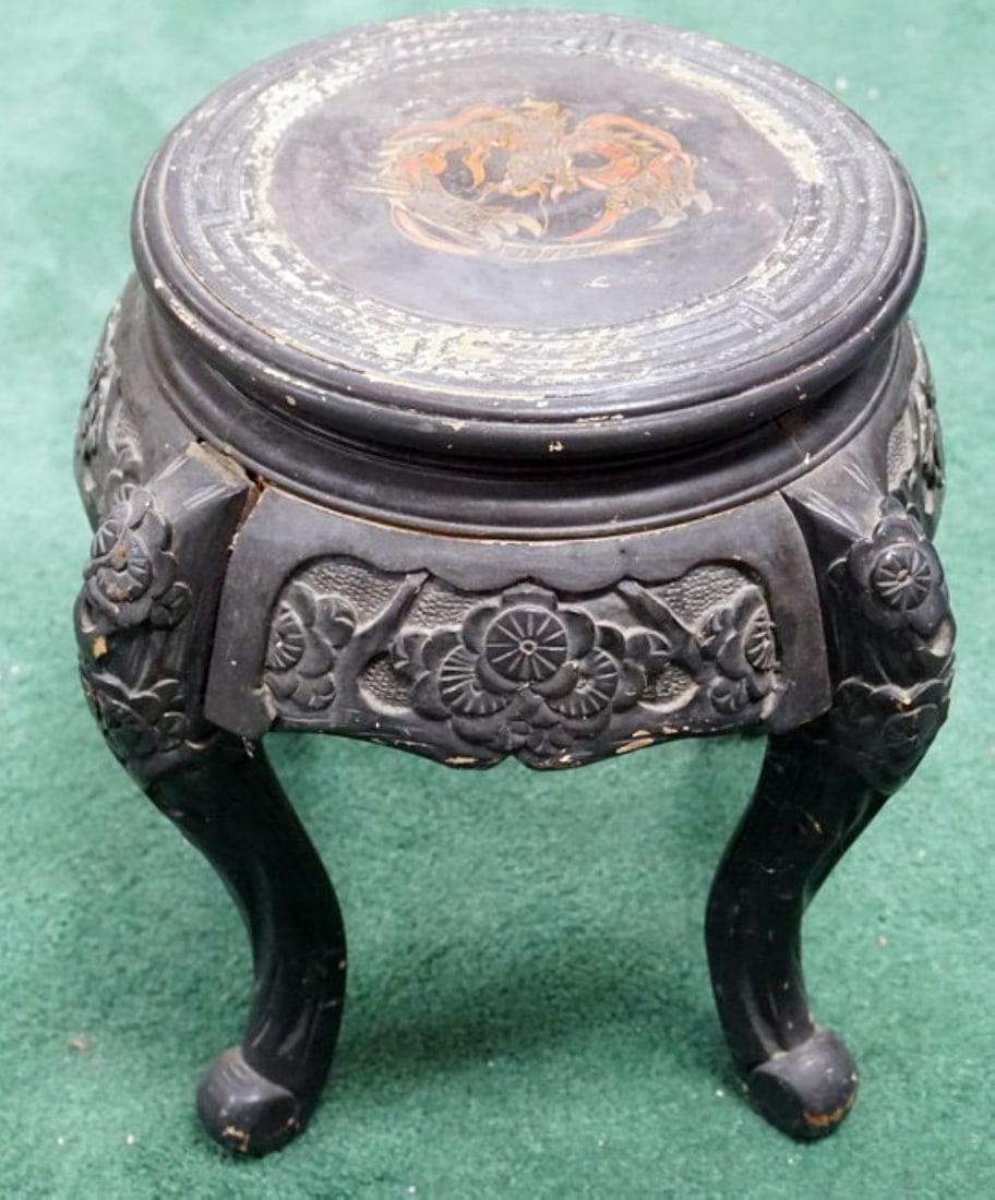 ASIAN CARVED WOOD & LACQUERED FINISHED STAND (1 of 3)