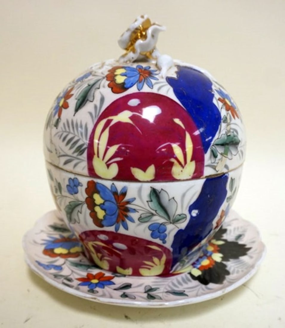 ANTIQUE PORCELAIN COVERED BOWL: ANTIQUE PORCELAIN COVERED BOWL WITH UNDER PLATE, APPROXIMATELY 10 IN