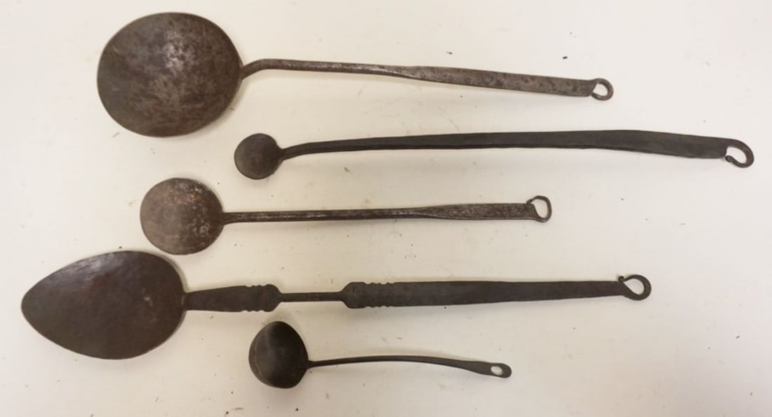 PRIMITIVE WROUGHT SPOONS AND LADLES: PRIMITIVE WROUGHT IRON SPOONS AND LADLES, LONGEST APPROXIMATELY 20 IN