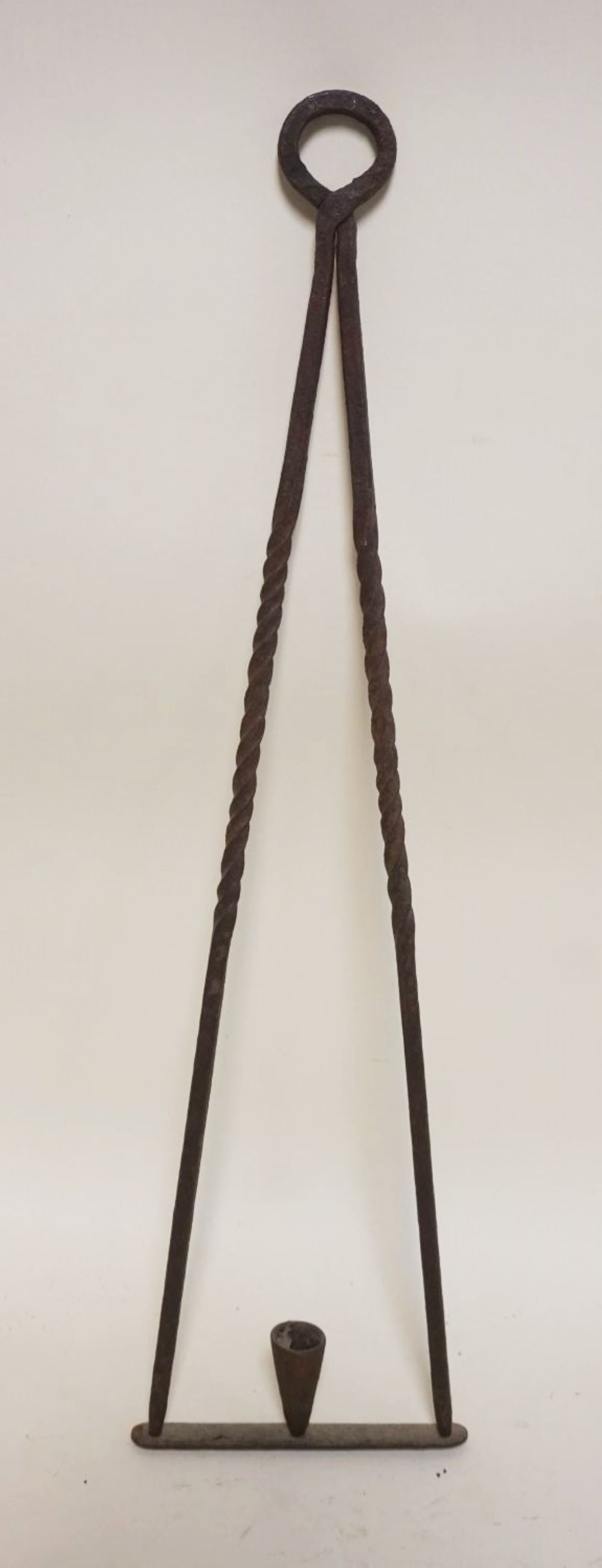 PRIMITIVE WROUGHT IRON HANGING CANDLE HOLDER (1 of 4)