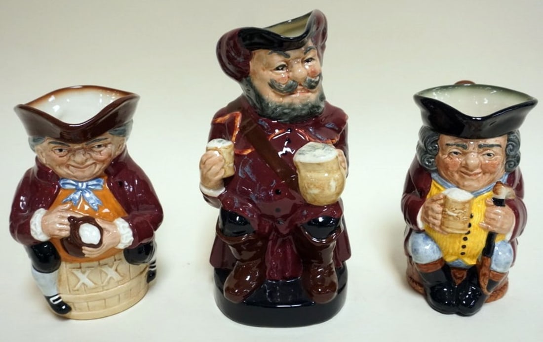 3 ROYAL DOULTON TOBIES: 3 ROYAL DOULTON TOBIES, SIR JOHN FALSTAFF, TOBY, JOLLY TOBY, TALLEST APPROXIMATELY 8 1/4 IN