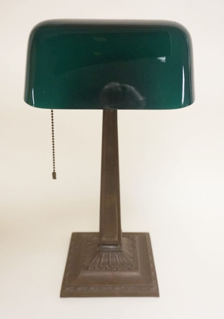 ANTIQUE EMERALITE BANKERS DESK LAMP (1 of 5)