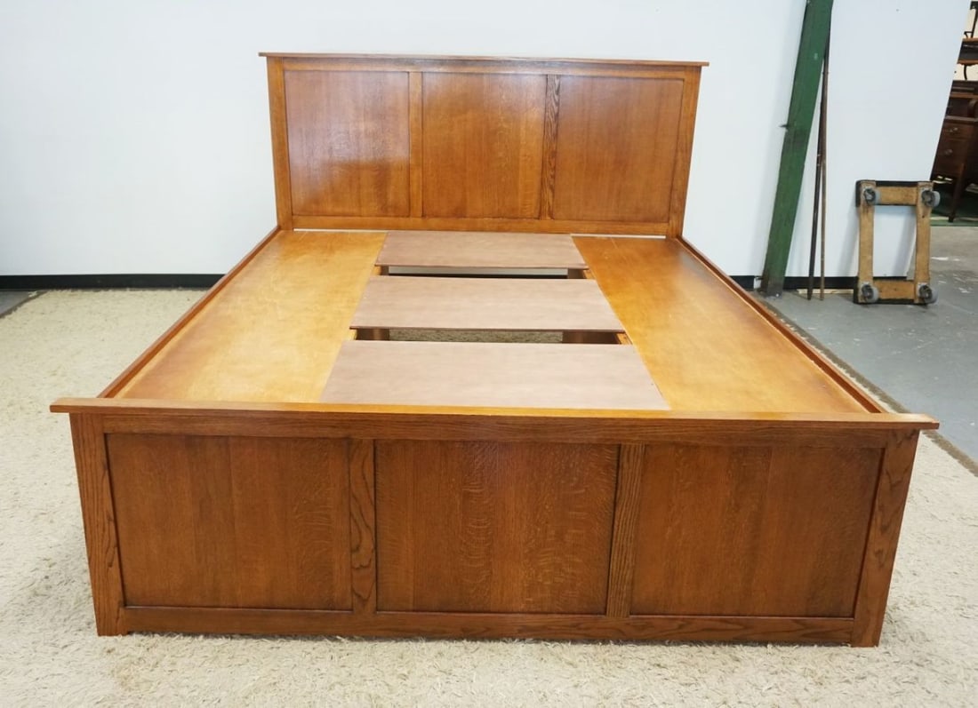 MASTER CRAFT MISSION OAK STYLE KING SIZE BED (1 of 5)