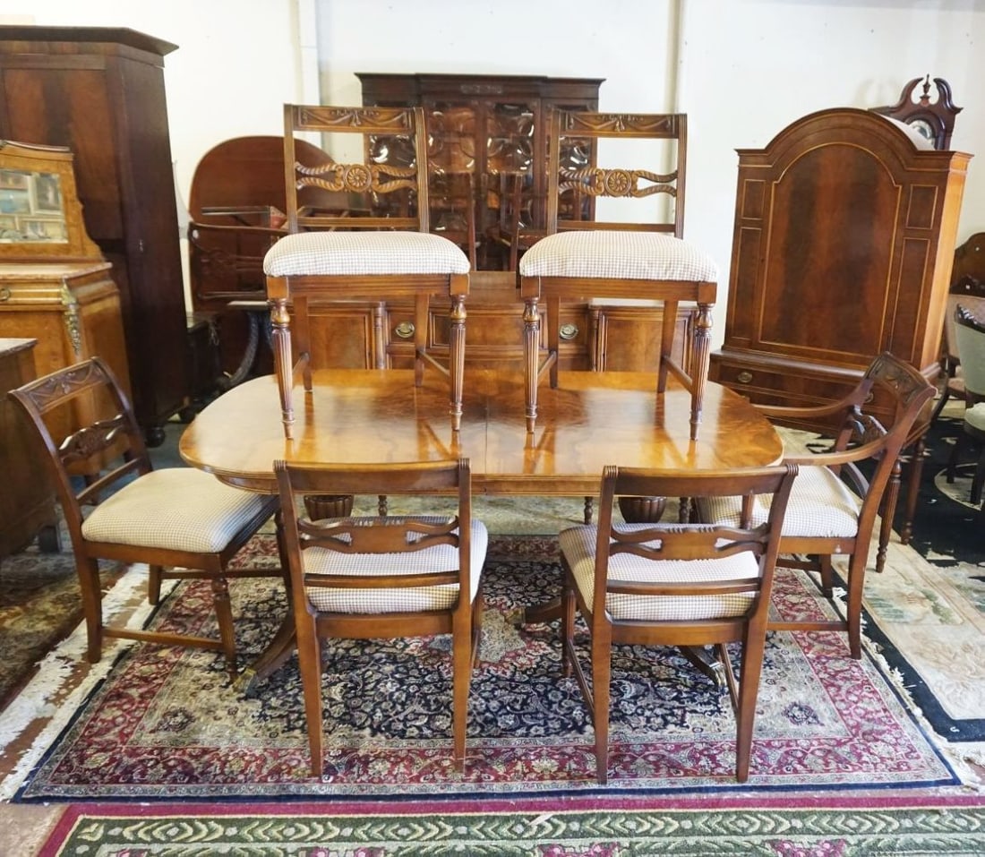 DIMINUATIVE FLINT WALNUT DINING ROOM SET (1 of 7)