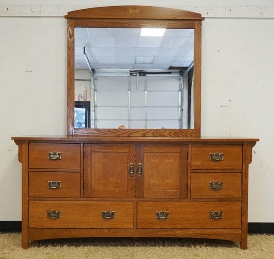 MISSION OAK ARTS & CRAFTS STYLE DRESSER (1 of 7)