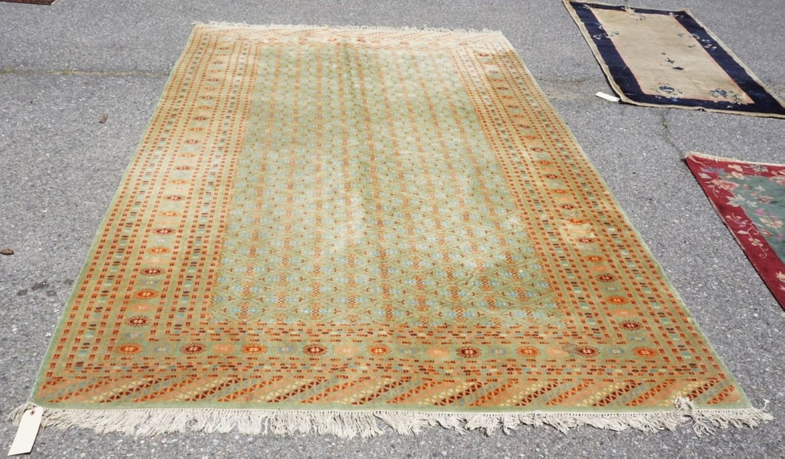 HAND WOVEN PERSIAN ROOM SIZE RUG (1 of 4)