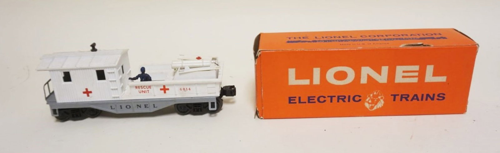 LIONEL O GAUGE TRAIN: LIONEL O GAUGE TRAIN NO 6814 FIRST AID MEDICAL CAR