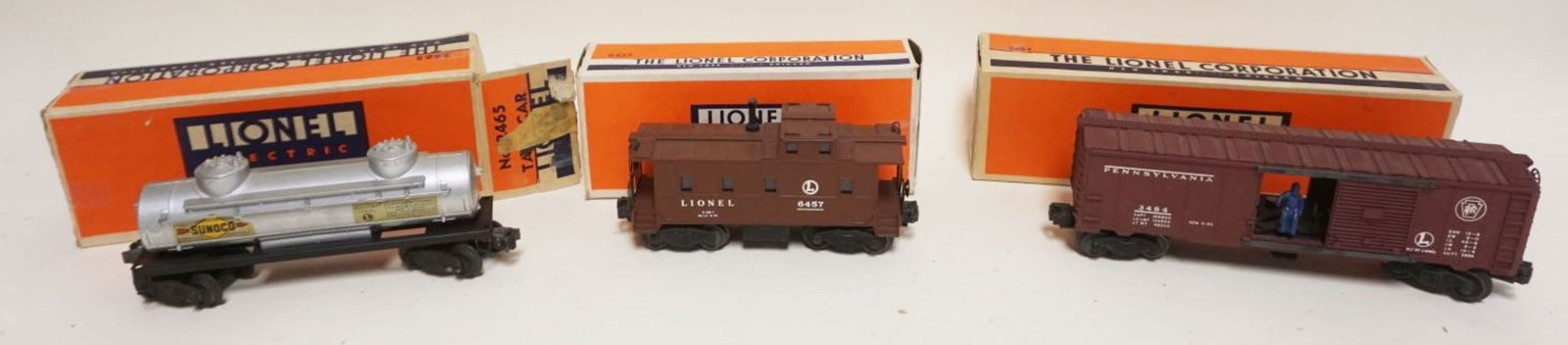 LIONEL O GAUGE TRAIN (1 of 4)
