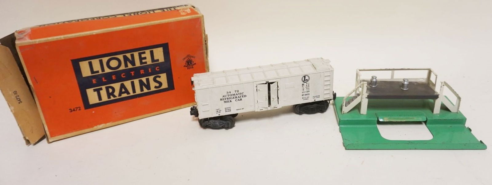 LIONEL O GAUGE TRAIN (1 of 2)