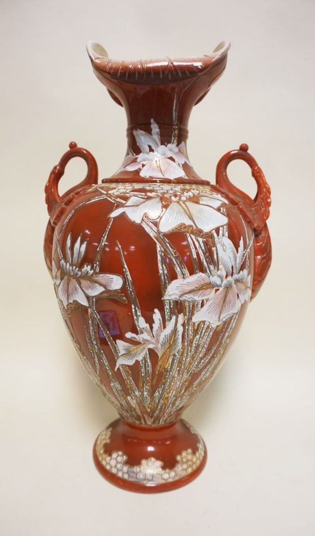 LARGE SATSUMA DOUBLE HANDLED VASE (1 of 8)