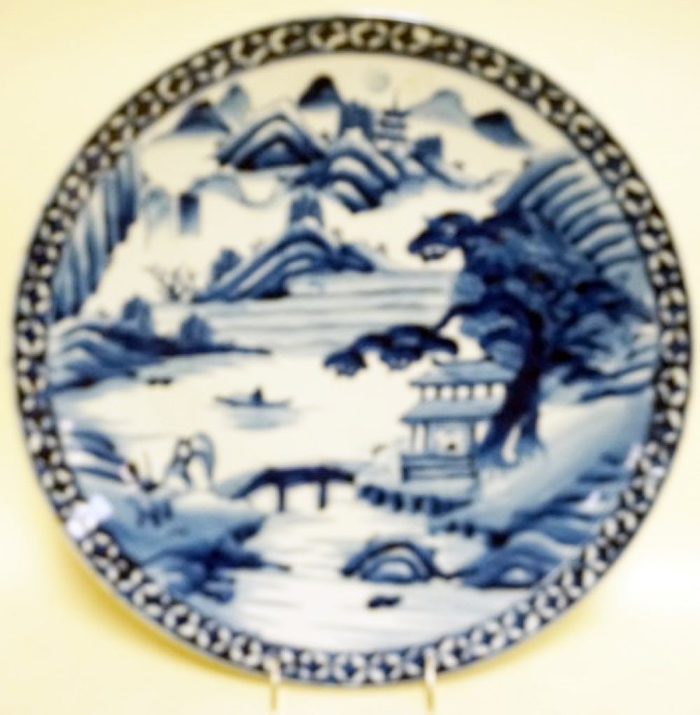 CHINESE CANTON PORCELAIN CHARGER: CHINESE CANTON PORCELAIN CHARGER, APPROXIMATELY 16 IN