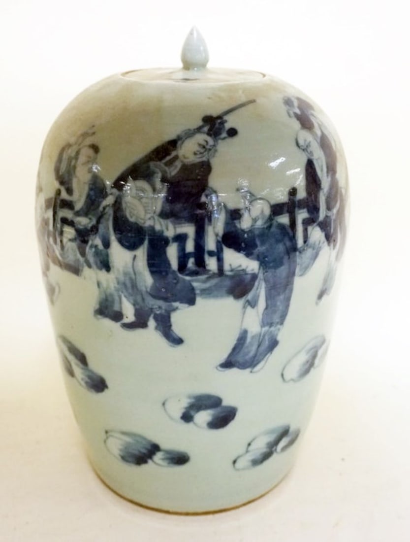 CHINESE PORCELAIN GINGER JAR: CHINESE BLUE AND WHITE PORCELAIN GINGER JAR, APPROXIMATELY 14 IN H