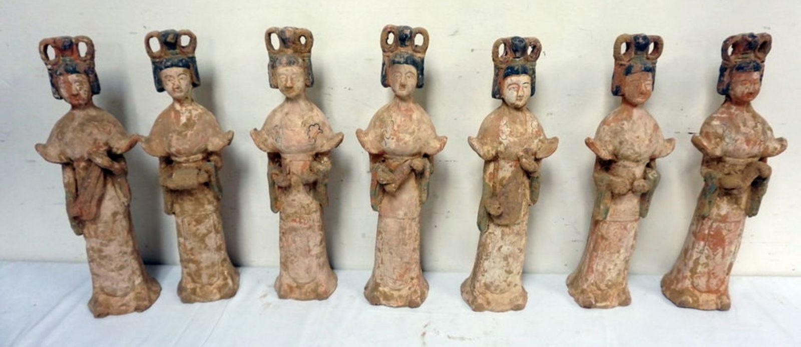 CHINESE TERRACOTTA FIGURES (1 of 5)