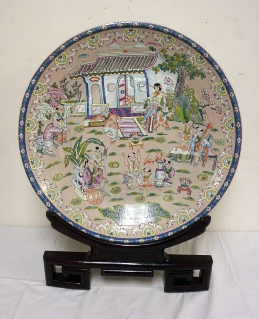 PALACE SIZE CHINESE PORCELAIN CHARGER (1 of 6)