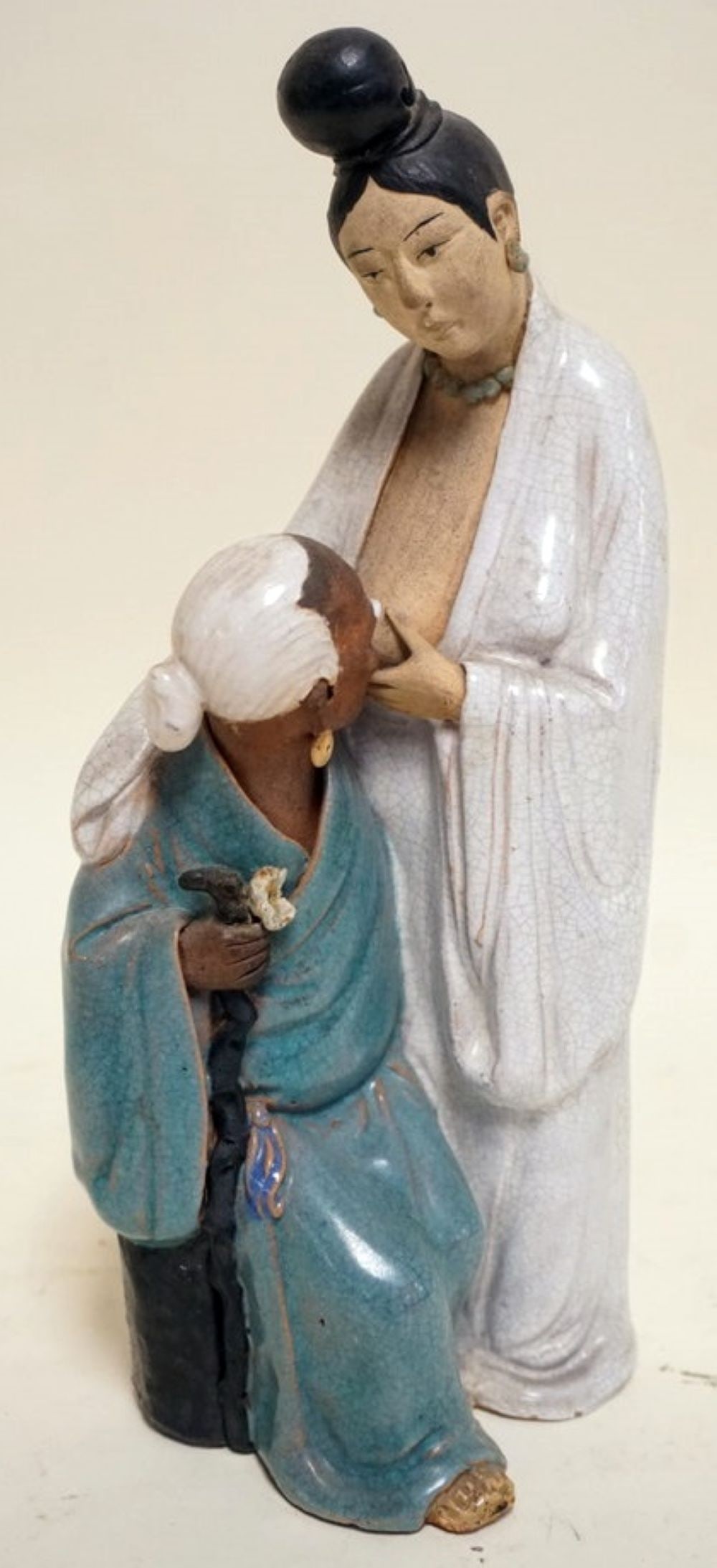 CHINESE TERRACOTTA STATUE OF WOMAN (1 of 5)