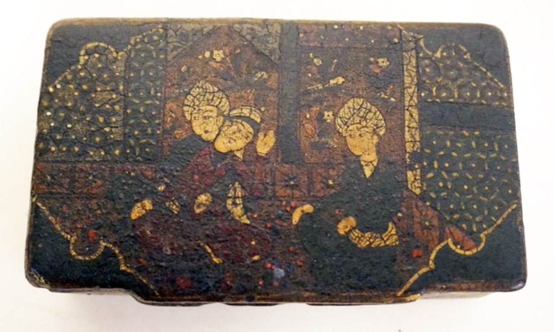 ASIAN LACQUERED BOX (1 of 8)