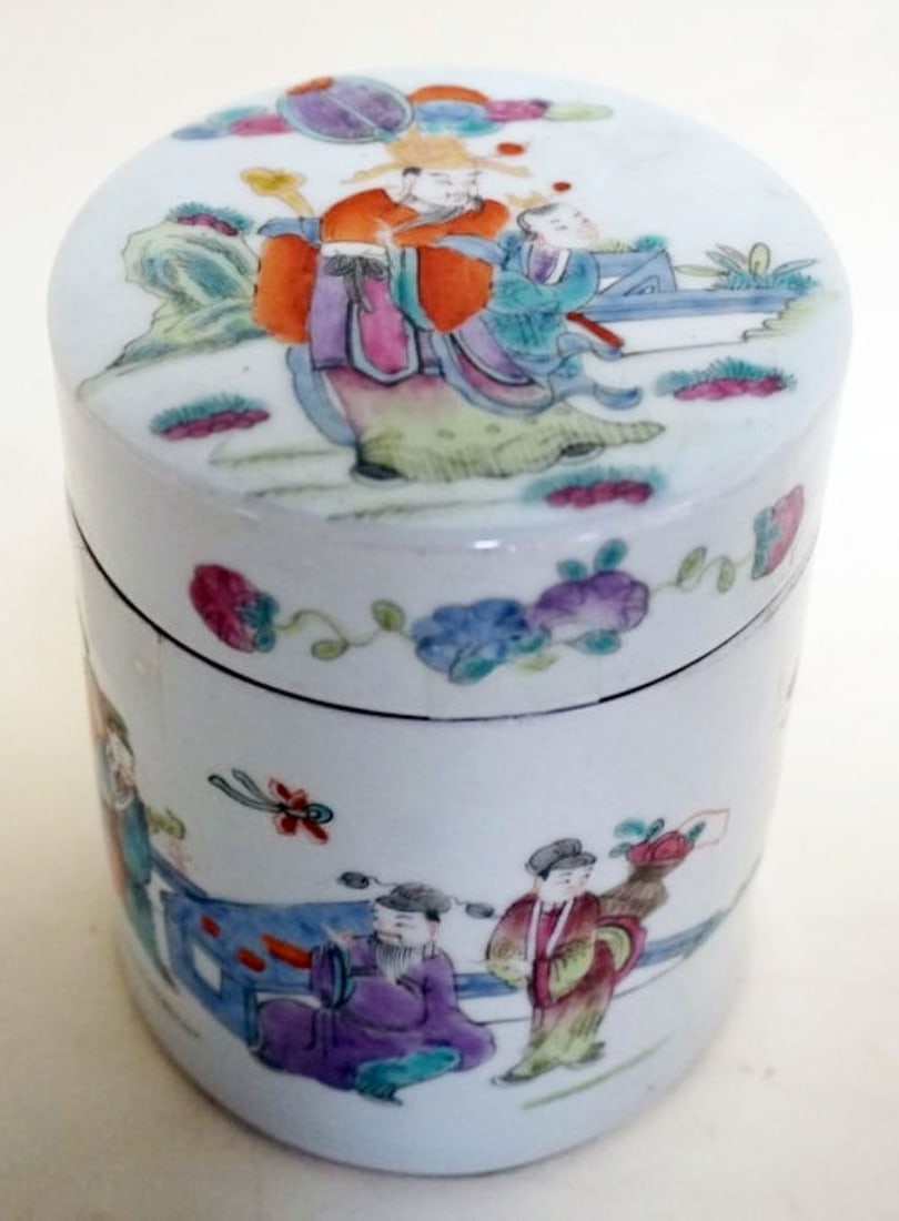 CHINESE PORCELAIN TEA CADDY (1 of 13)
